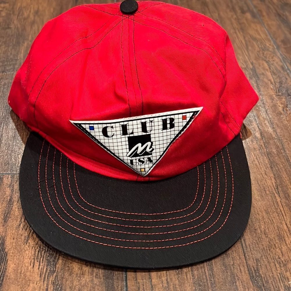 Vintage Club USA Snapback Black Red Hat new with tags !
